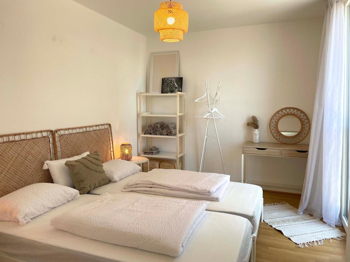 Urban Oasis: Stylische Wohnung Vienna Esterno foto
